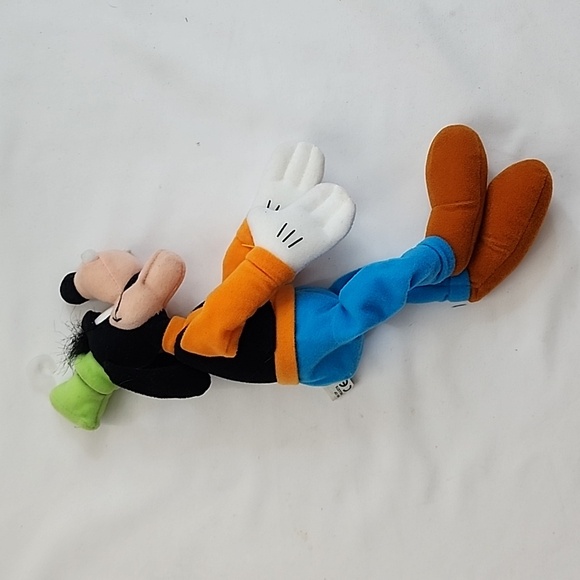 NWT Disney Goofy Beanie Plush - Picture 8 of 16